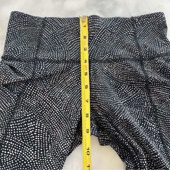 LuLuLemon 26” super lightweight legging. Black and white dots. 4 - Picture 11 of 16